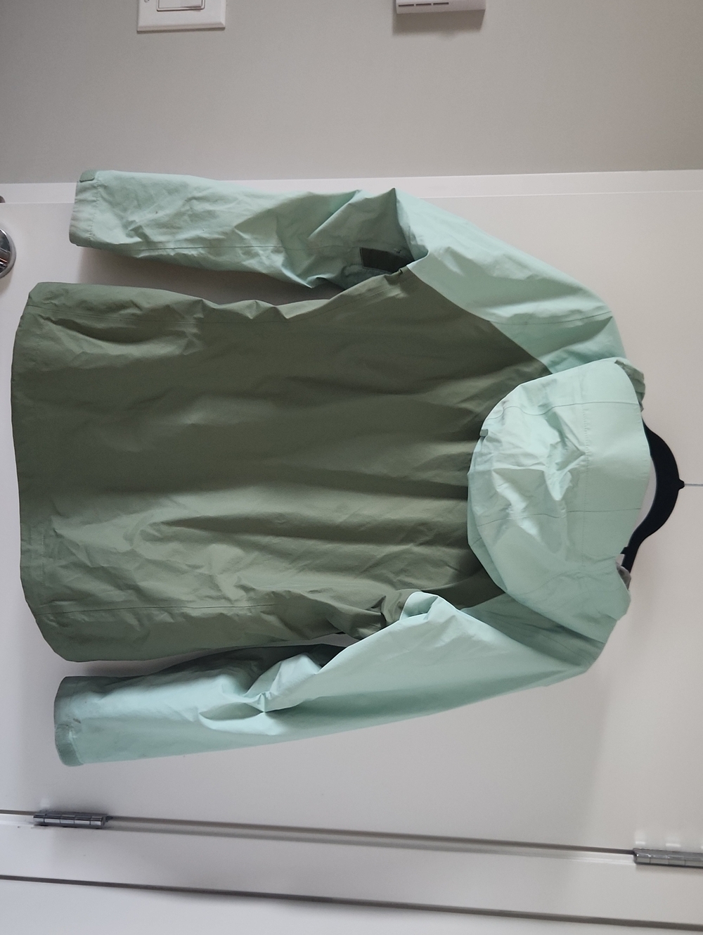 Women's Patagonia Shell Jacket - Picture 3 of 3